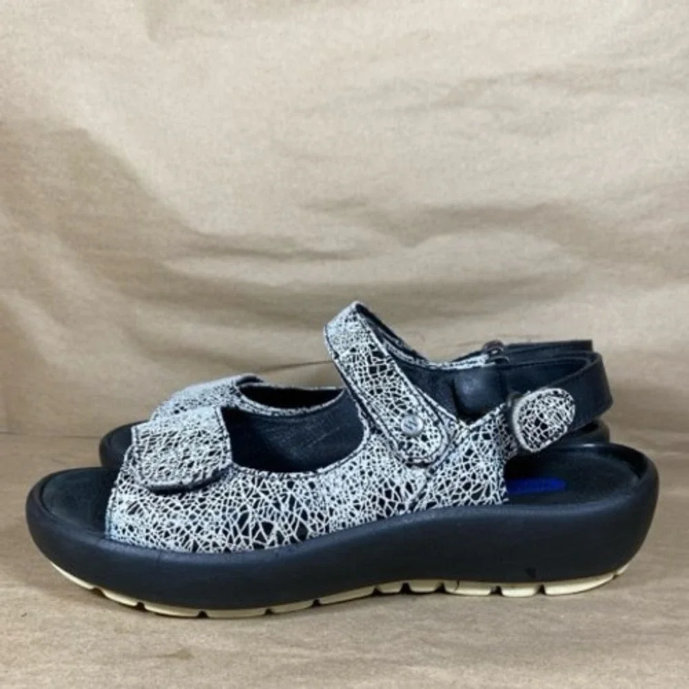 Wolky Sandals Mens 40 Black White Crackle Pattern Leather Adjustable Straps